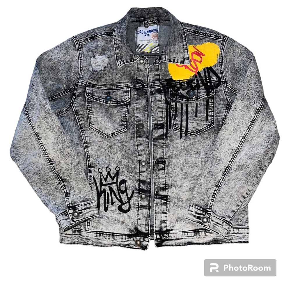 Road Narrows N.Y.C size medium men’s Jean distressed jacket